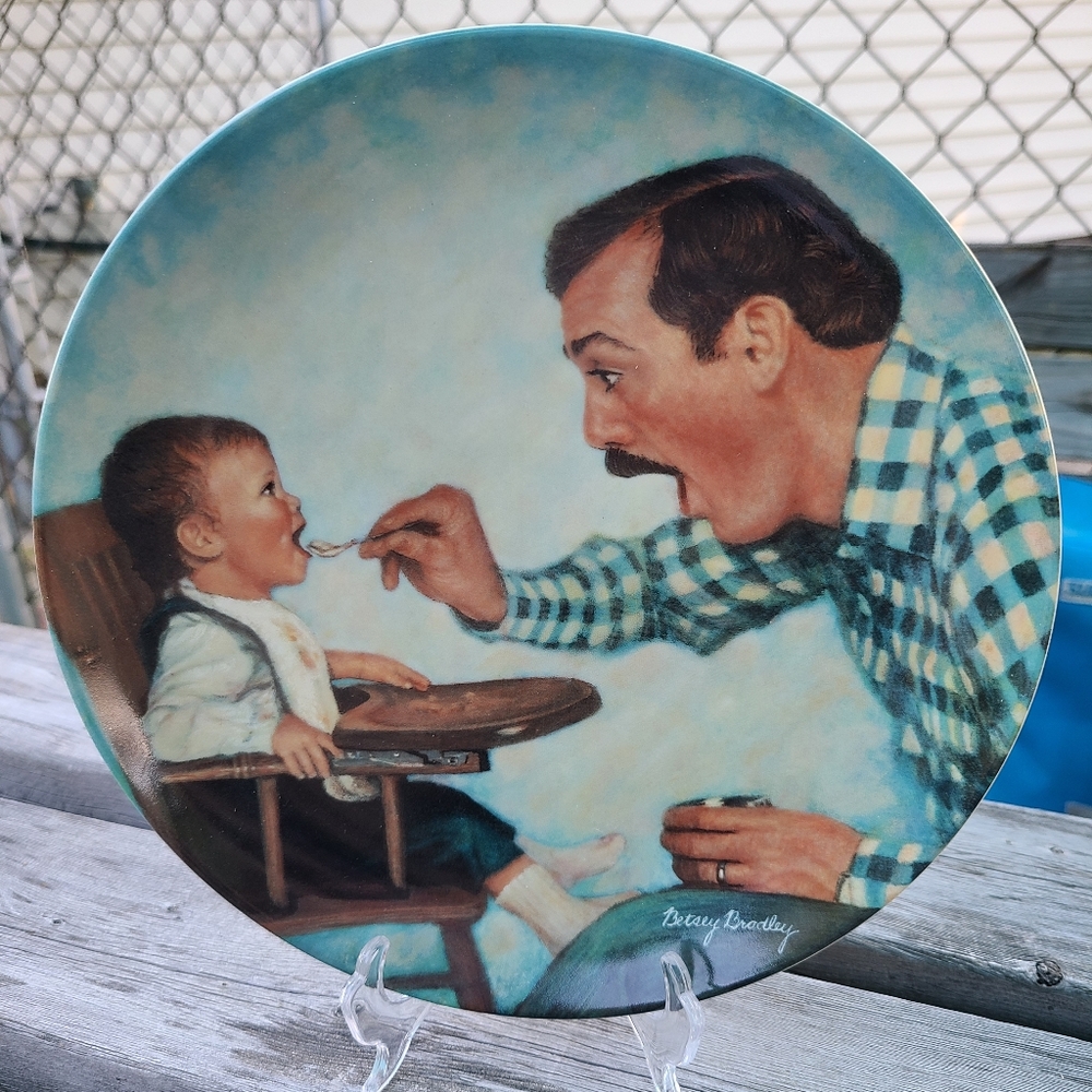 Edwin M. Knowles Open Wide Collectors Plate Number A17186 Year of 1984